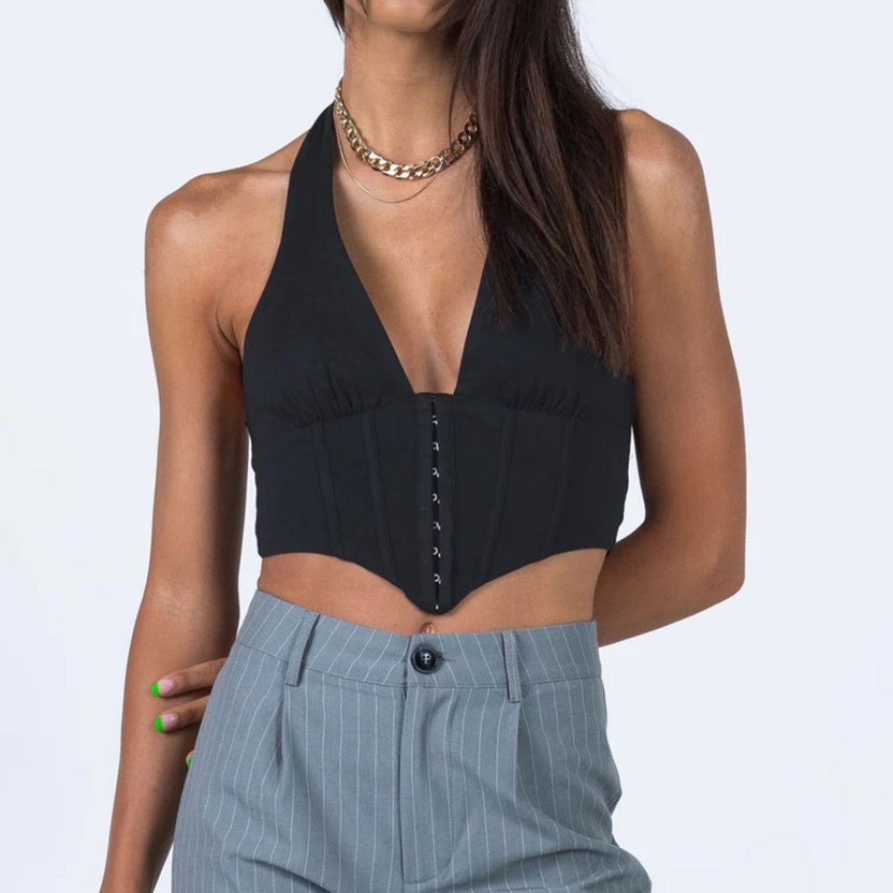 Princess Polly Dreaming Halter in black 0